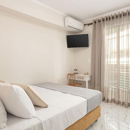 Elvira City Apartment Chrissi Akti Chania Exterior foto