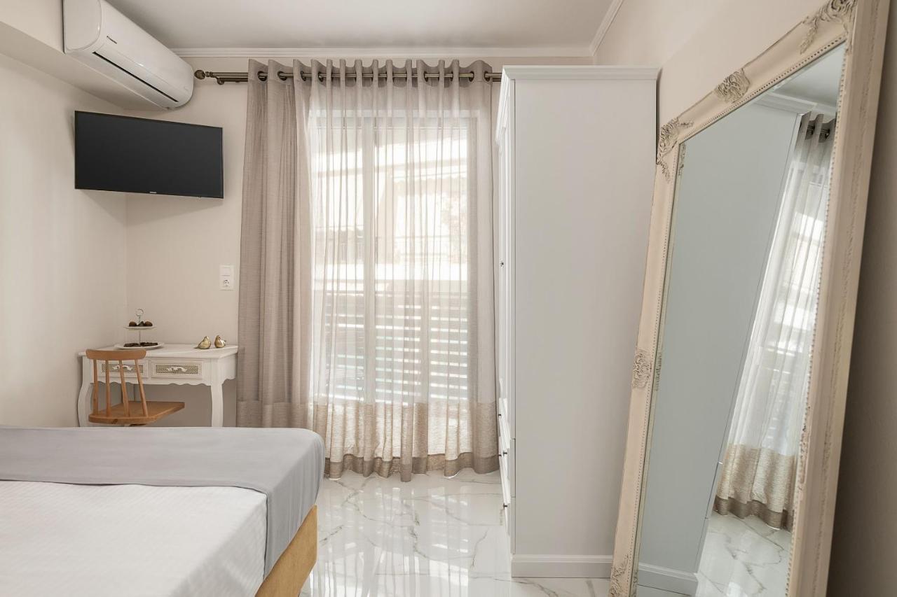 Elvira City Apartment Chrissi Akti Chania Exterior foto