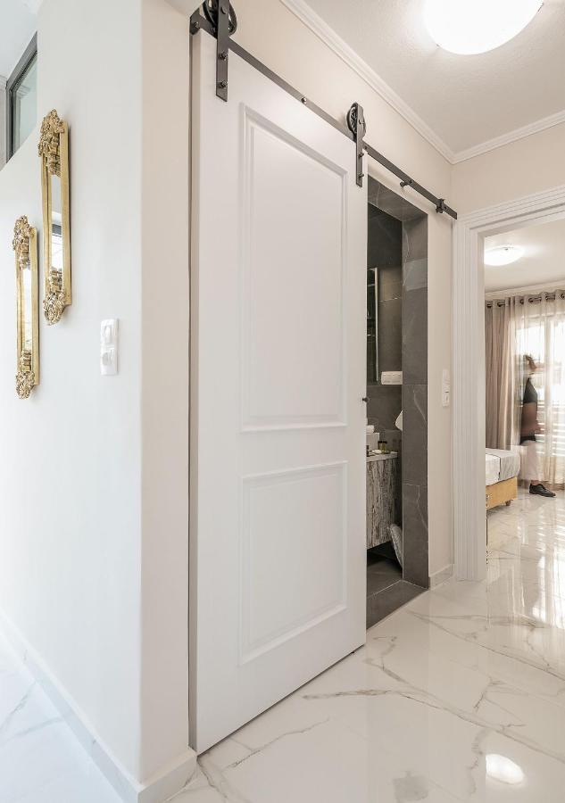 Elvira City Apartment Chrissi Akti Chania Exterior foto